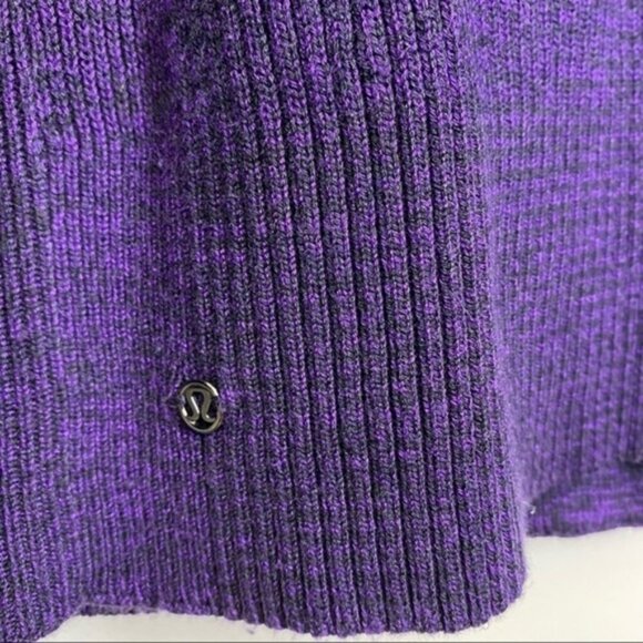 Lululemon‎ Peace Of Mind Wrap in Black Grape / Tender Violet - Picture 7 of 9